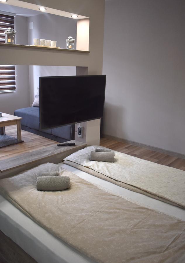 Apartmani Zrenjanin Exterior foto