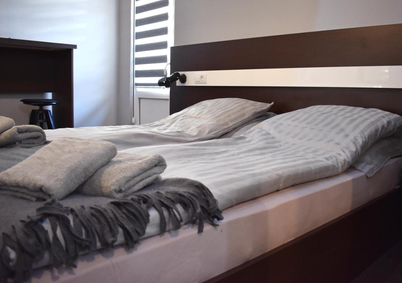 Apartmani Zrenjanin Exterior foto